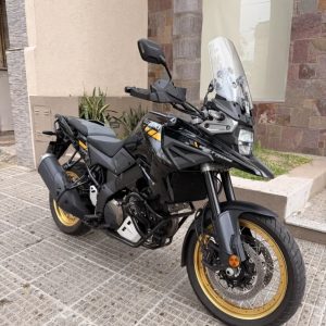 SUZUKIV STROM 1050 DL