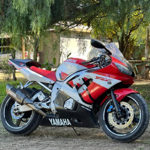 YAMAHA R6