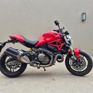 DUCATI MONSTER 821